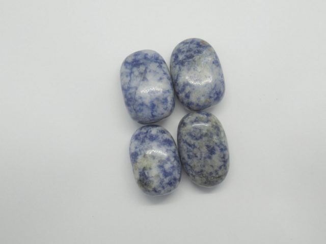 Healing Light Online Psychic Readings and Merchandise Sodalitic Quartz