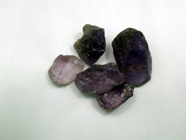 Healing Light Online Psychic Readings and Merchandise Amethyst Rough Pieces